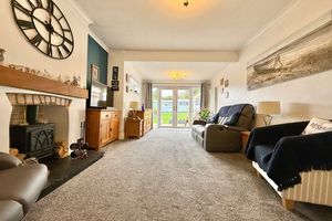 Living Room - click for photo gallery